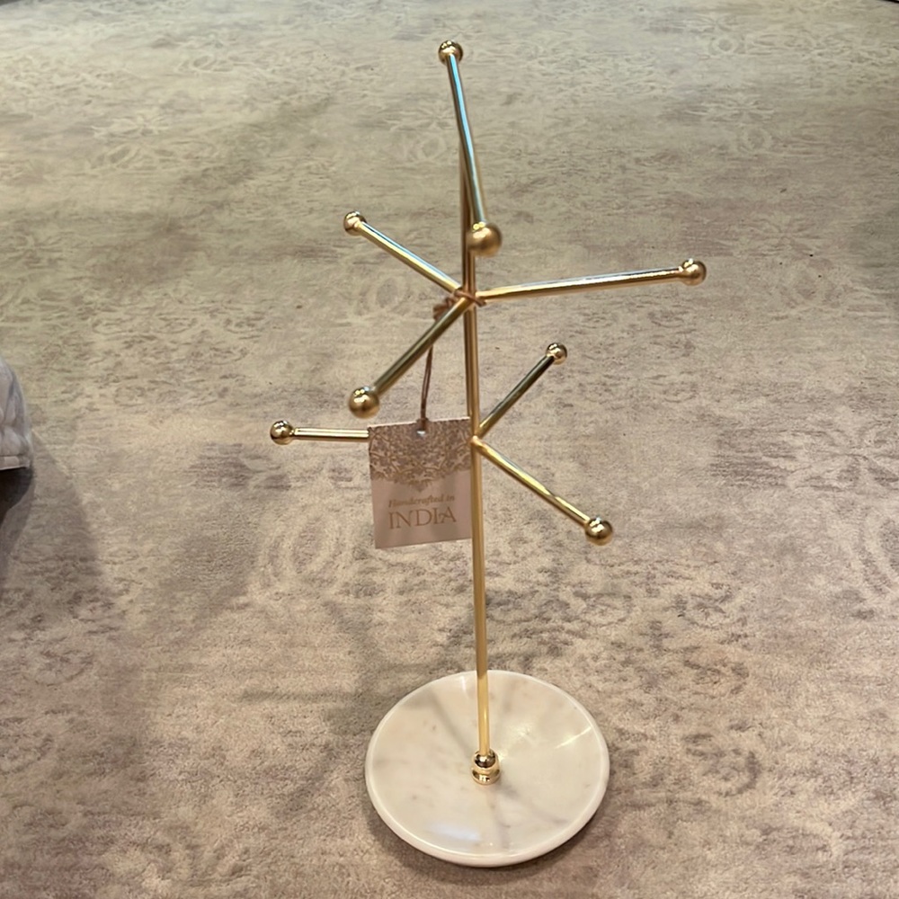 Jewelry stand